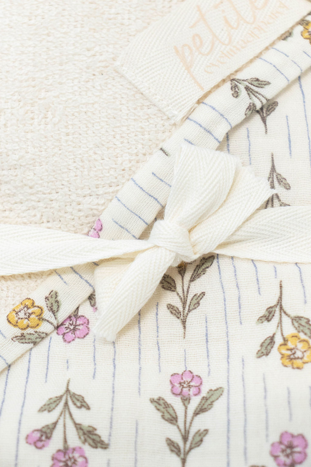 Petite Evelina Meadow Whisper floral pattern detail 