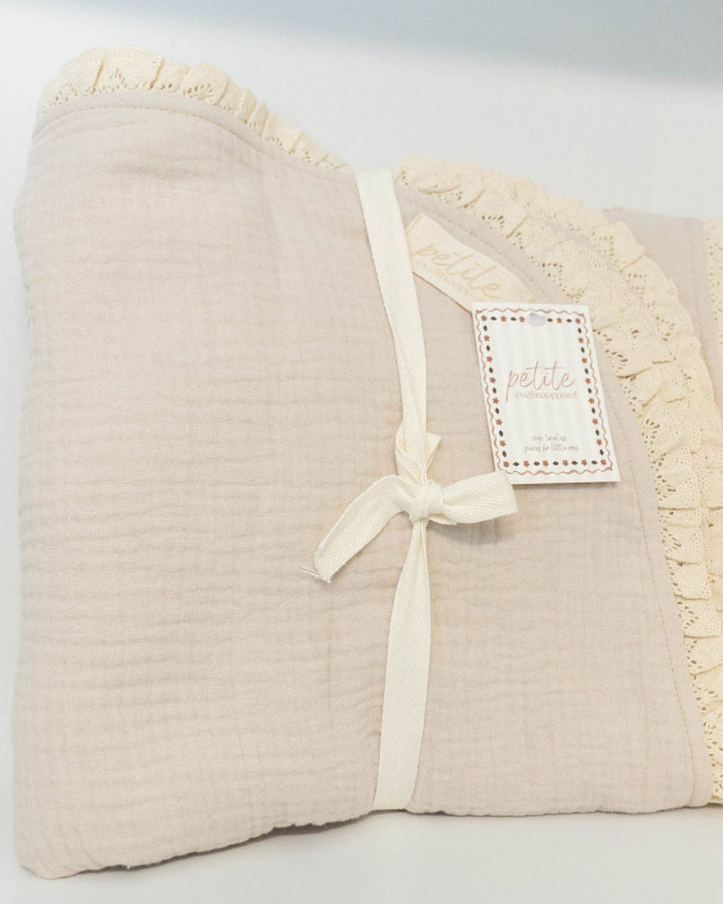 Petite Evelina light beige muslin baby blanket with lace 