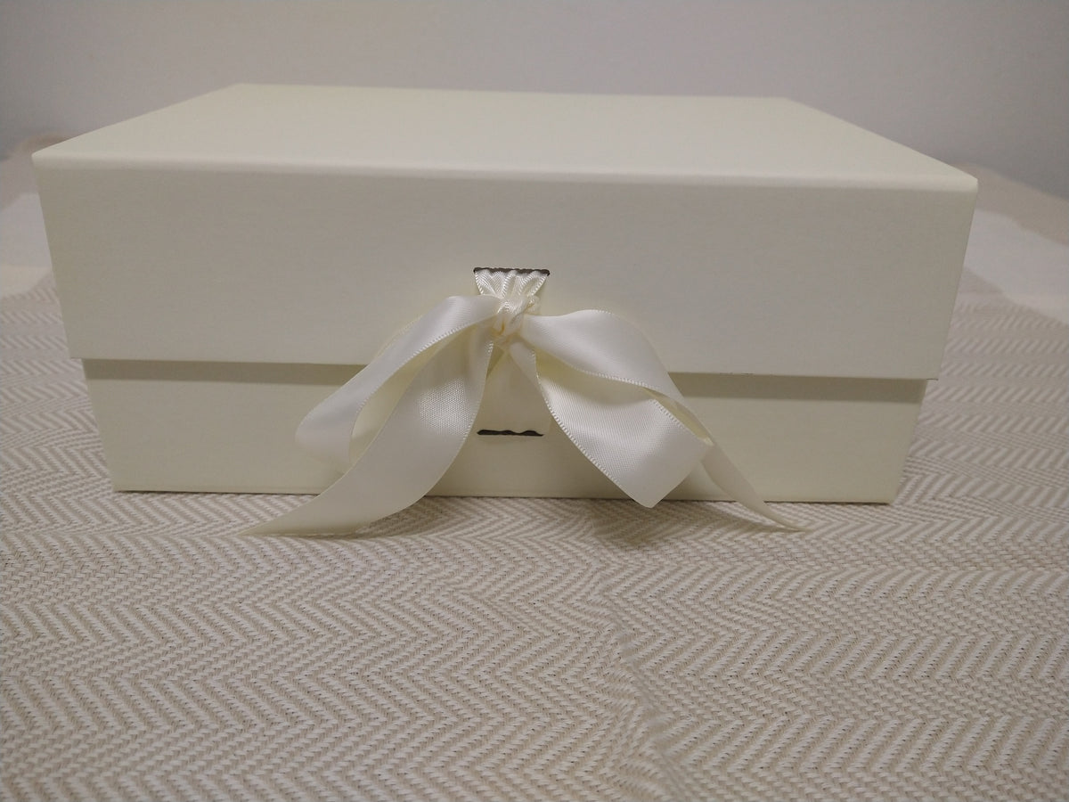 Ready-to-gift baby bath gift set in cream box with ribbon