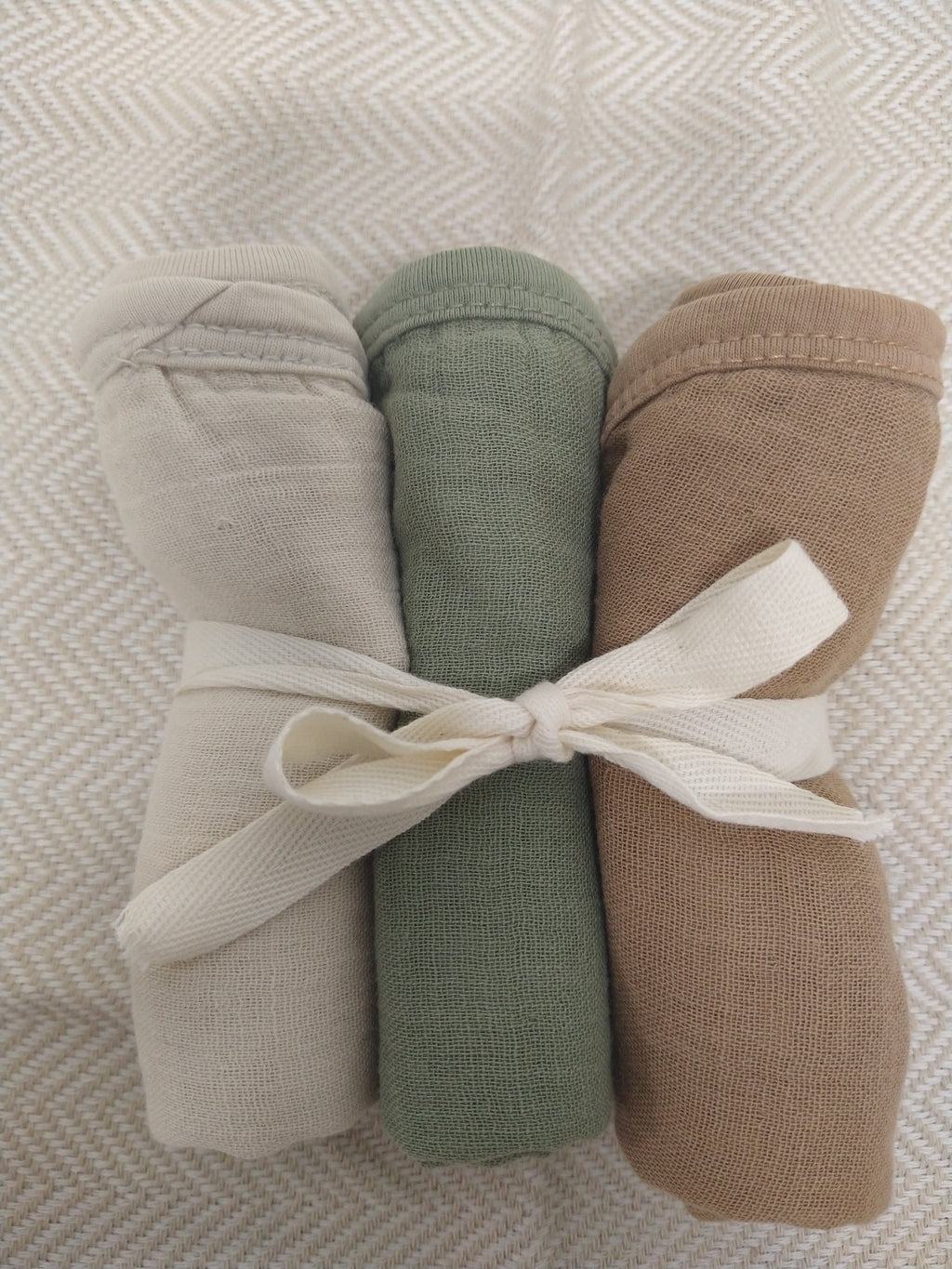 Plum & Sparrow oatmeal, olive and brown baby washcloth set