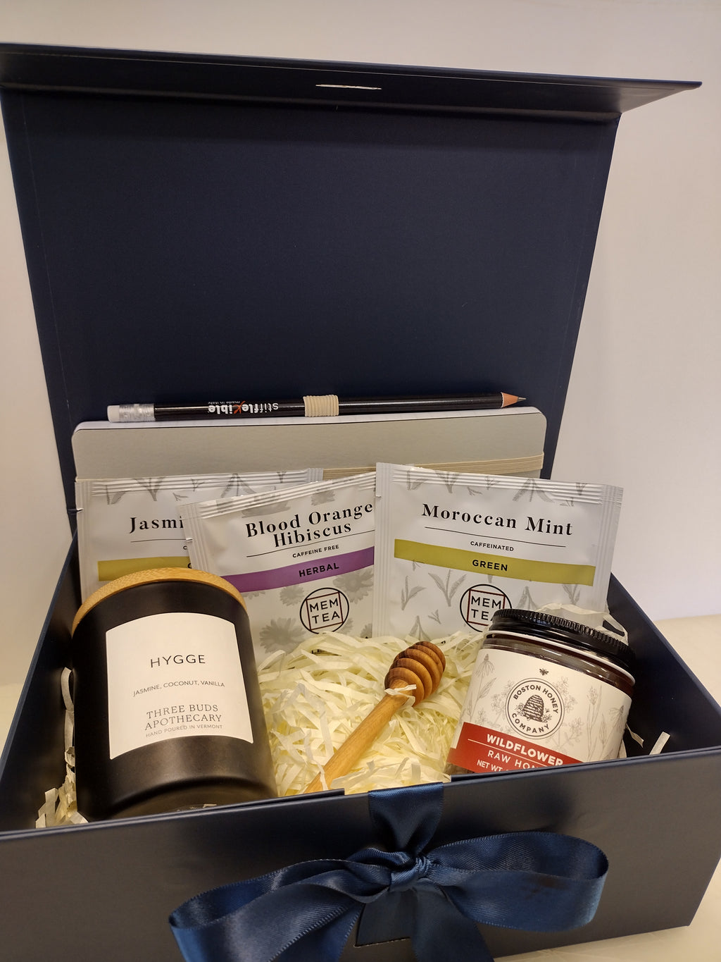Hygge gift box with candle, Italian notebook, MEM tea, wildflower honey and olive wood honey dipper