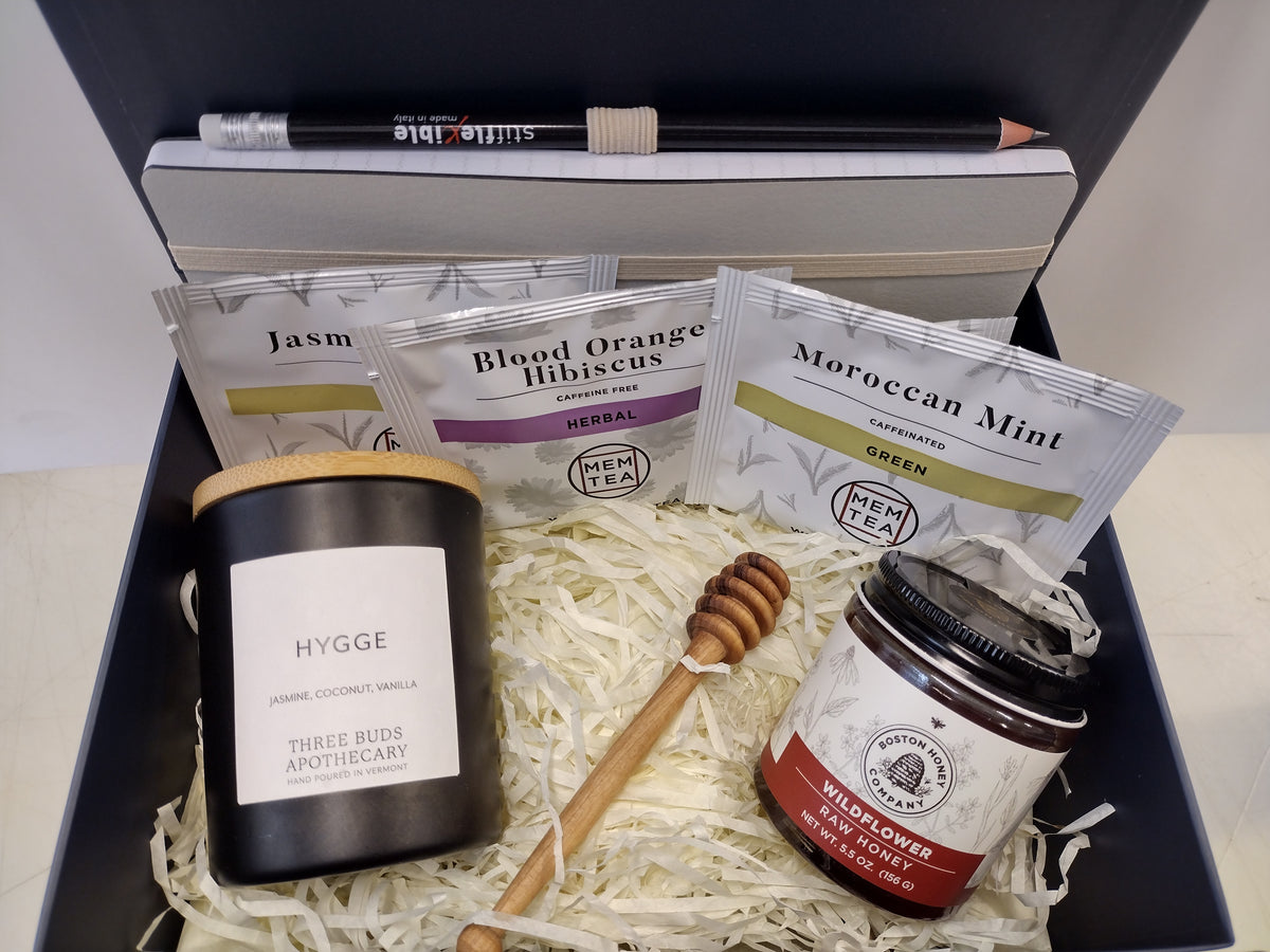 Hygge gift box with candle, Italian notebook, MEM tea, wildflower honey and olive wood honey dipper